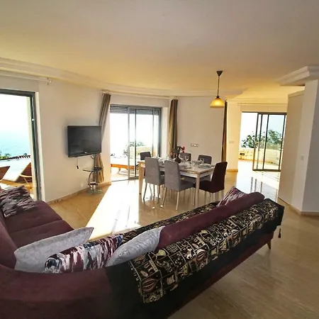 Villa Peninsula *