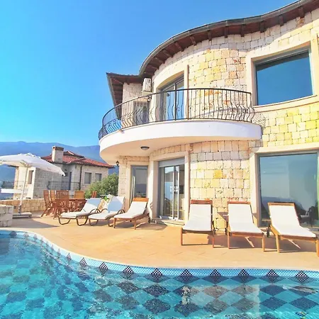 Peninsula Villa Kas