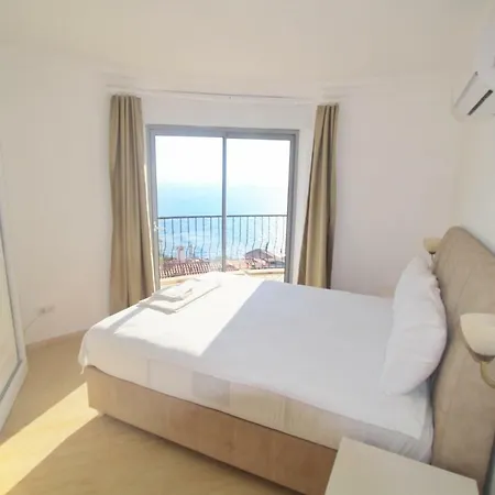 Peninsula Villa Kas